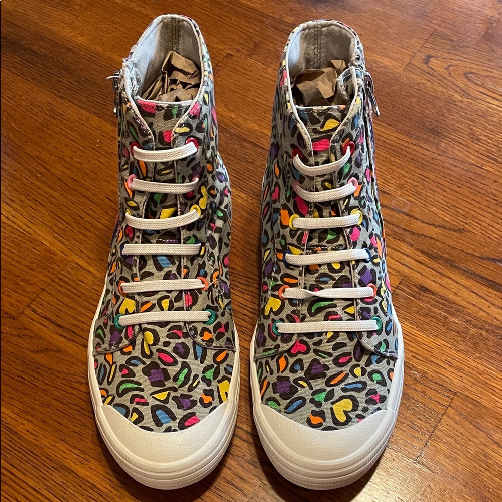 Rocket Dog kids high top sneakers - size 5